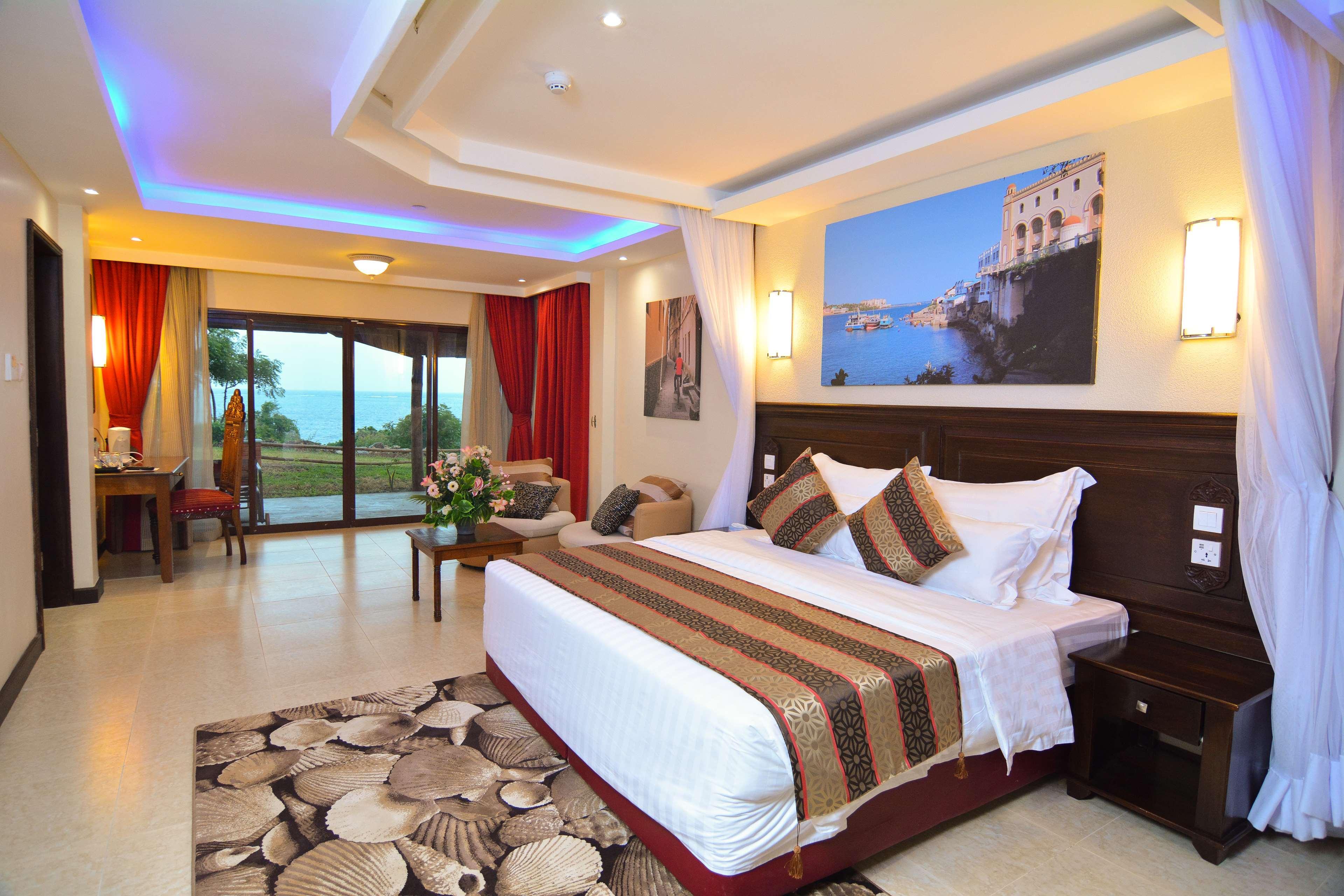 Prideinn Paradise Beach Resort & Spa Mombasa Exteriér fotografie A bedroom at the hotel